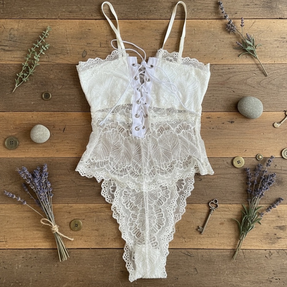 Source Unknown Lace-Up White Lace Chemise